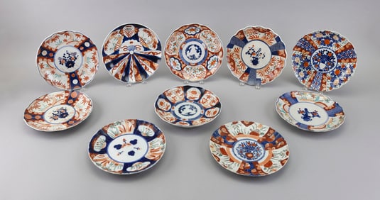 TEN JAPANESE IMARI PORCELAIN PLATES Early 20th Century Diameters from 8.5" to 9".