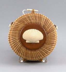 KEN OLIVER NANTUCKET BASKET PURSE Dated 2008 Diameter 9".