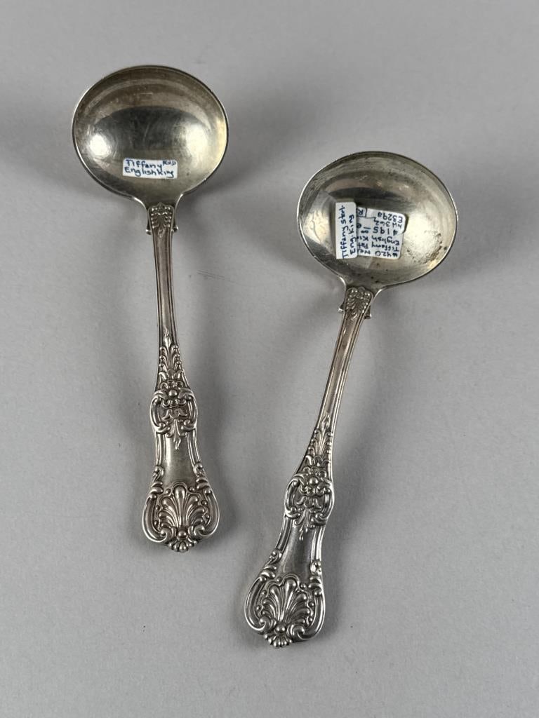 TWO TIFFANY & CO. "ENGLISH KING" STERLING SILVER LADLES New York, Early 20th Century Approx. 8.1 (1 of 5)
