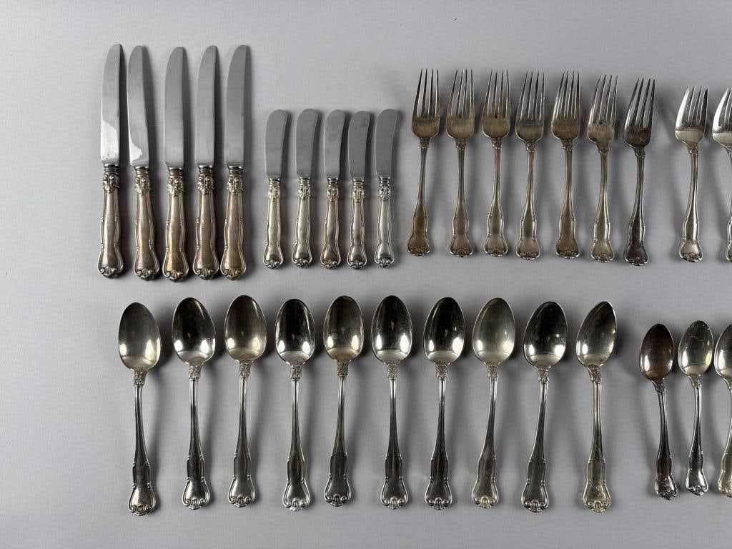 TIFFANY & CO. "PROVENCE" STERLING SILVER FLATWARE SET New York, Early 20th Century Approx. 76.0 troy (1 of 5)