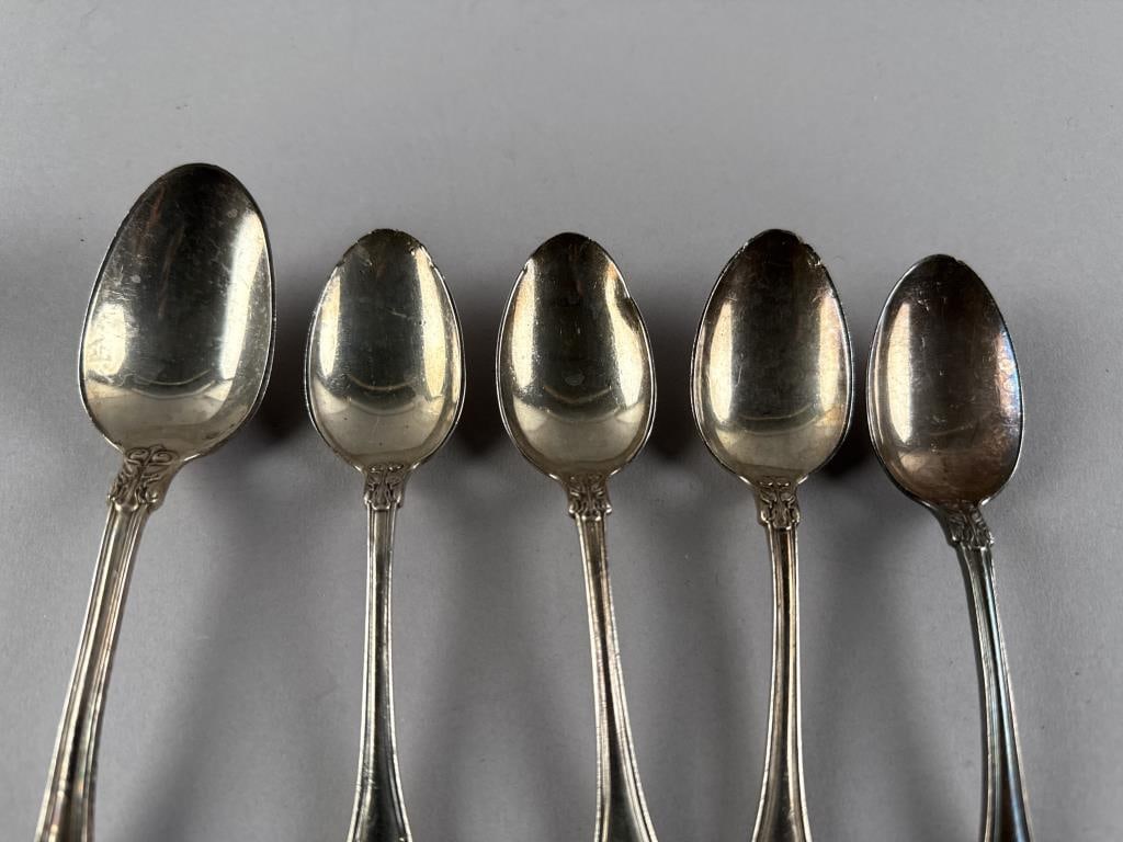 TIFFANY & CO. "PROVENCE" STERLING SILVER FLATWARE SET New York, Early 20th Century Approx. 76.0 troy - 5