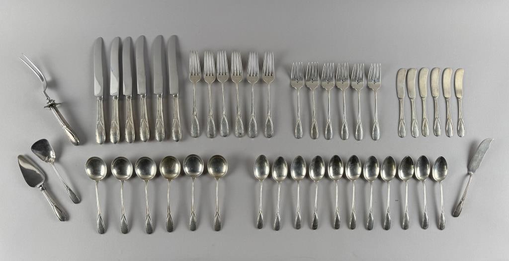 MANCHESTER "POLLY LAWTON" STERLING SILVER FLATWARE SET Providence, Rhode Island, Mid-20th Century (1 of 7)