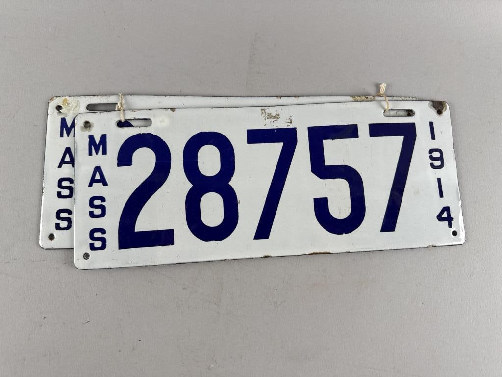 TWO 1914 MASSACHUSETTS LICENSE PLATES 5.5" x 14". (1 of 3)