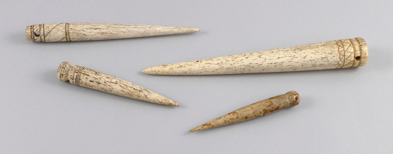 FOUR CARVED WHALEBONE FIDS 19th Century (1 of 3)