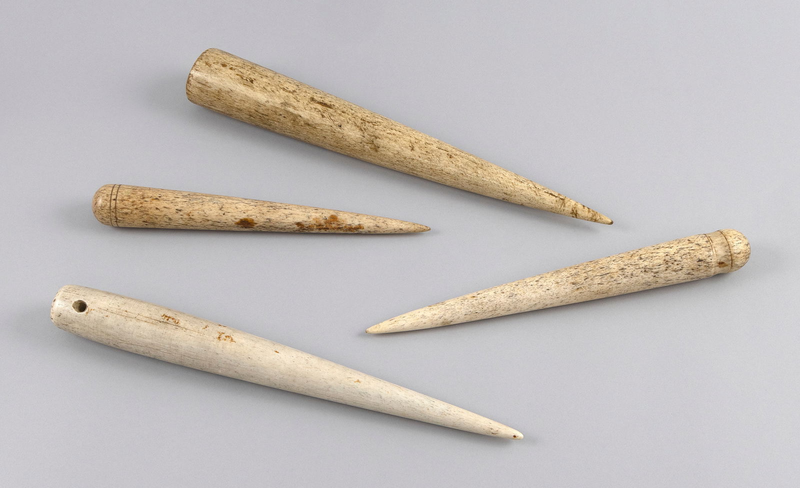 FOUR WHALEBONE FIDS 19th Century Lengths from 10.5" to 14.5". (1 of 2)