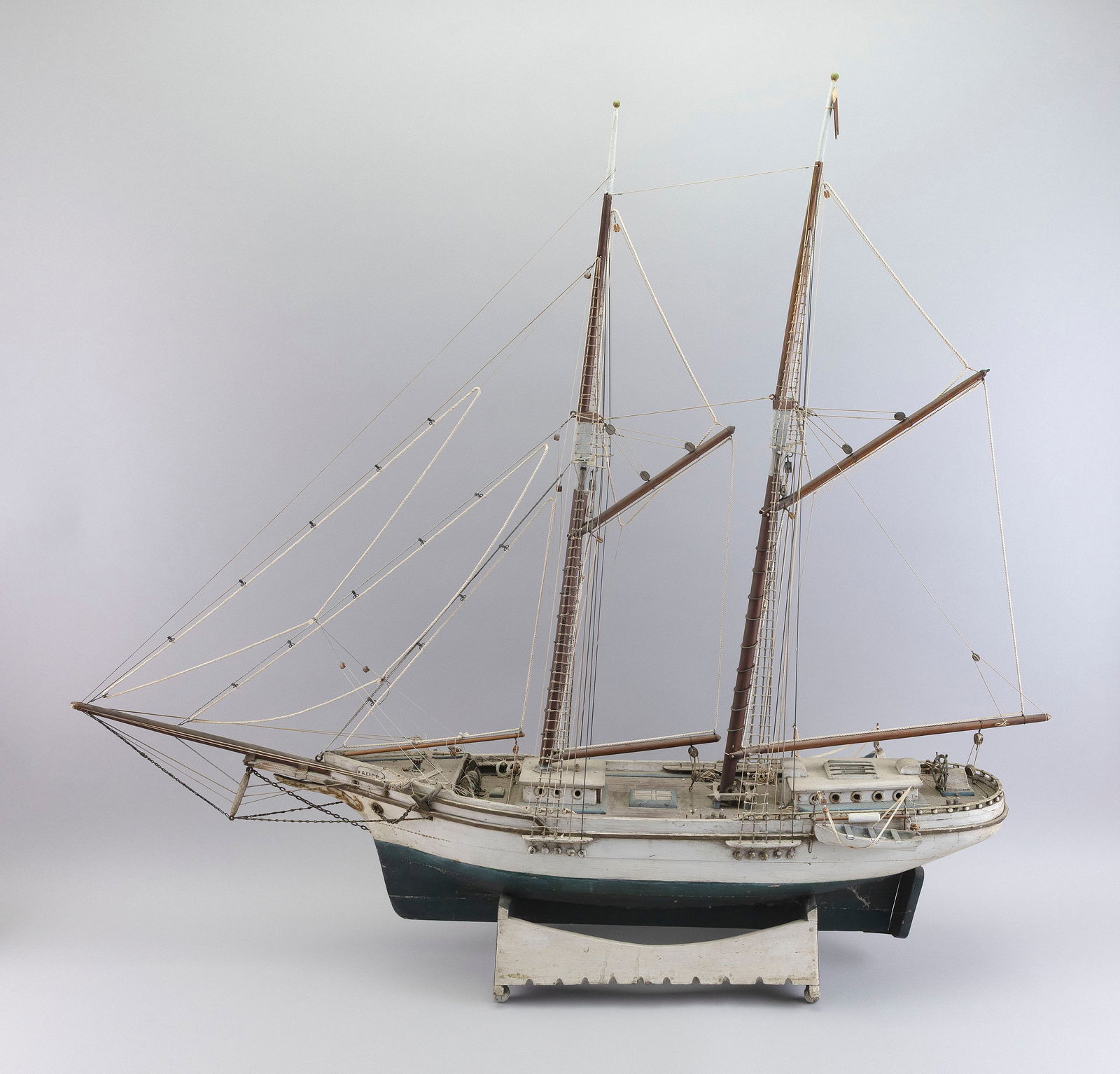 MODEL OF THE SHIP "ALICE" Early 20th Century Length 40". (1 of 2)