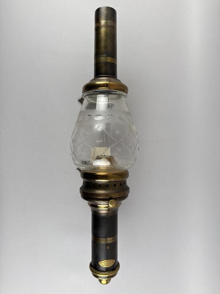 CARRIAGE LIGHT WITH MOUNTING BRACKETS 19th Century Height 23.5". (1 of 4)