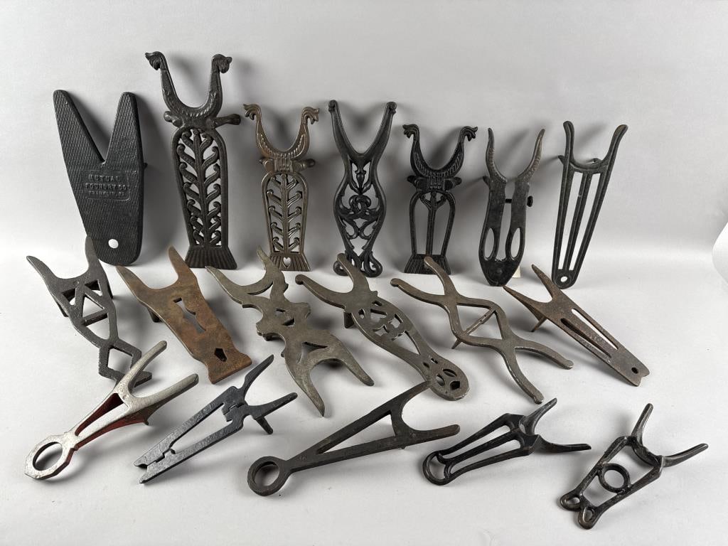 EIGHTEEN CAST IRON BOOTJACKS Late 19th/Early 20th Century Lengths from 9" to 13.5". (1 of 5)