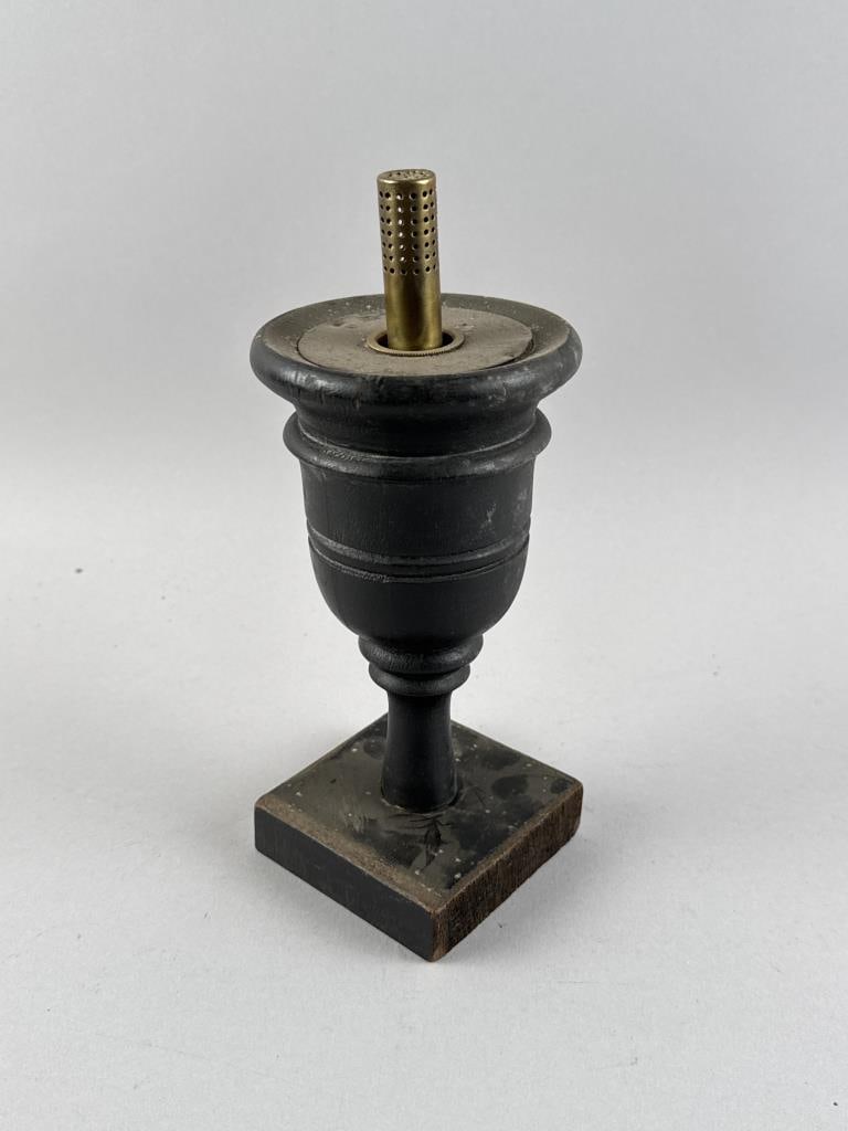 RARE AND UNUSUAL CARVED WOODEN MOLD MODEL 19th Century Height 9". (1 of 3)