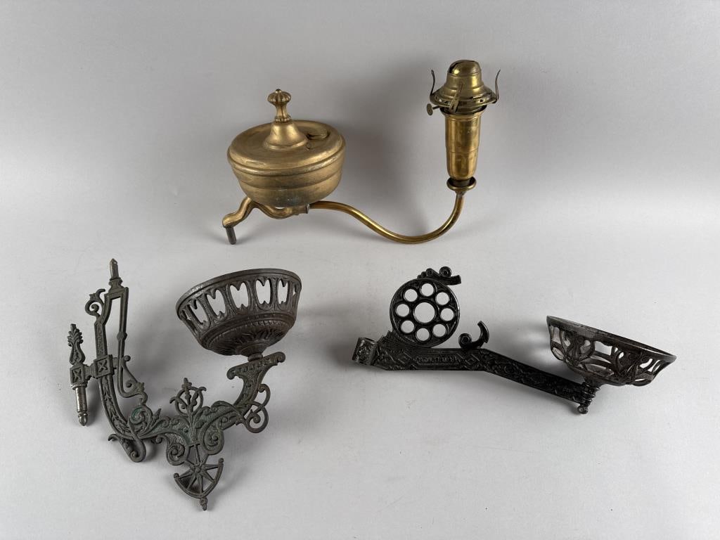 THREE WALL-MOUNTED OIL LAMP HOLDERS 19th Century (1 of 8)