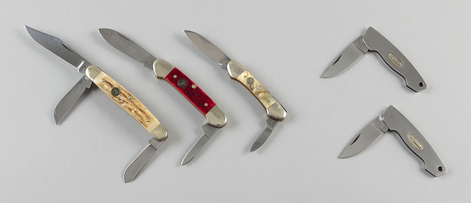 FIVE HEN & ROOSTER POCKET KNIVES Germany, 20th Century Lengths from 3" to 4".: FIVE HEN & ROOSTER POCKET KNIVESGermany, 20th CenturyWith original boxes.Lengths from 3" to 4".