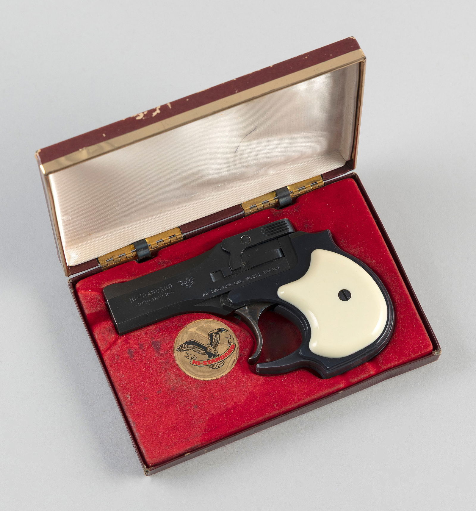 * HI-STANDARD DM-101 DERRINGER 20th Century Length of barrel 2.5". Total length 5". (1 of 1)