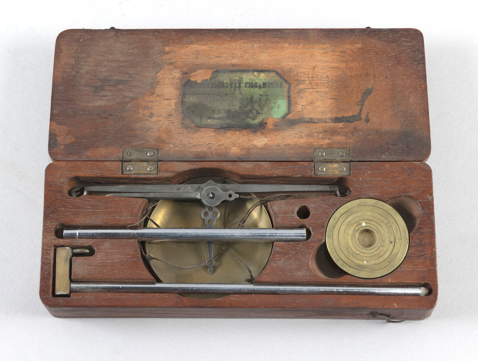 CASED E. FABREGUETTE FILS & MORRA BALANCE SCALE New York, Mid-19th Century Case height 1.5". Width (1 of 2)