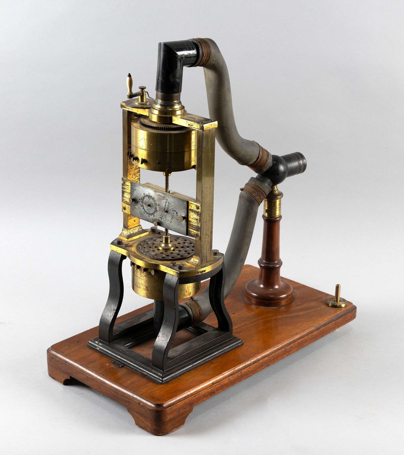 RARE HELMHOLTZ'S DOUBLE SIREN ACOUSTIC INSTRUMENT France, Circa 1862 Height 19.5". Width 17.75". (1 of 3)