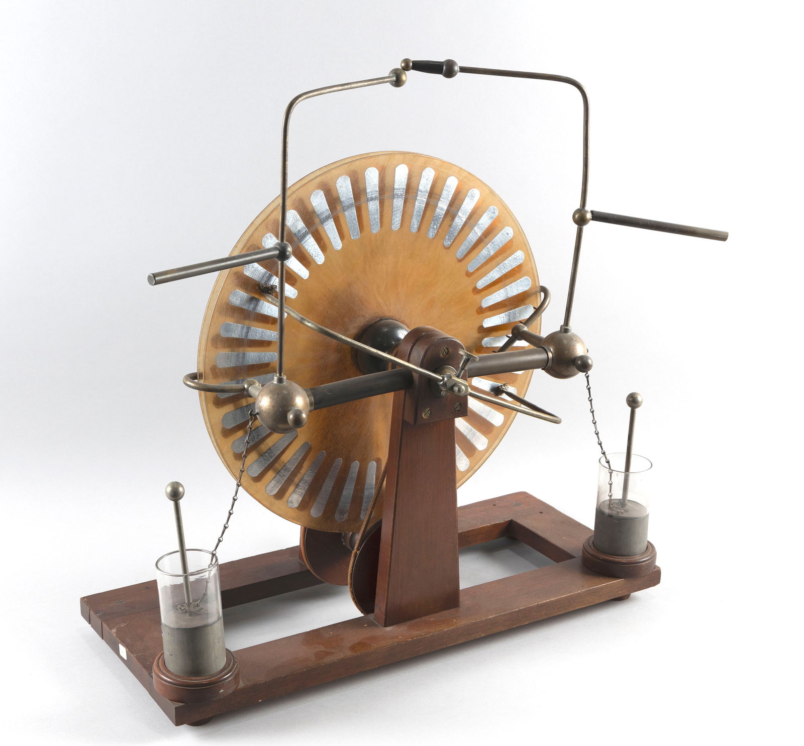 PHILIP HARRIS & CO. LTD. WIMSHURST ELECTROSTATIC MACHINE Birmingham, England, Late 19th Century (1 of 3)