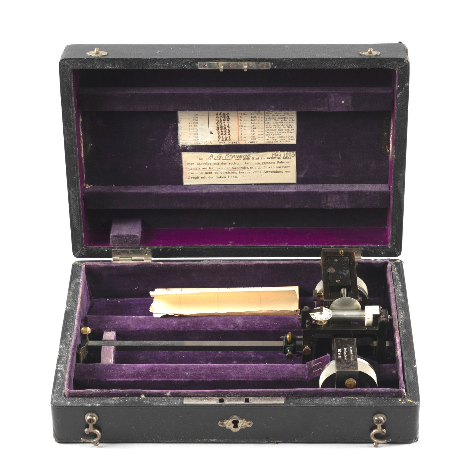 CASED G. CORADI PLANIMETER Zurich, Early 20th Century Case height 3.25". Width 11.25". Depth 7.25". (1 of 4)