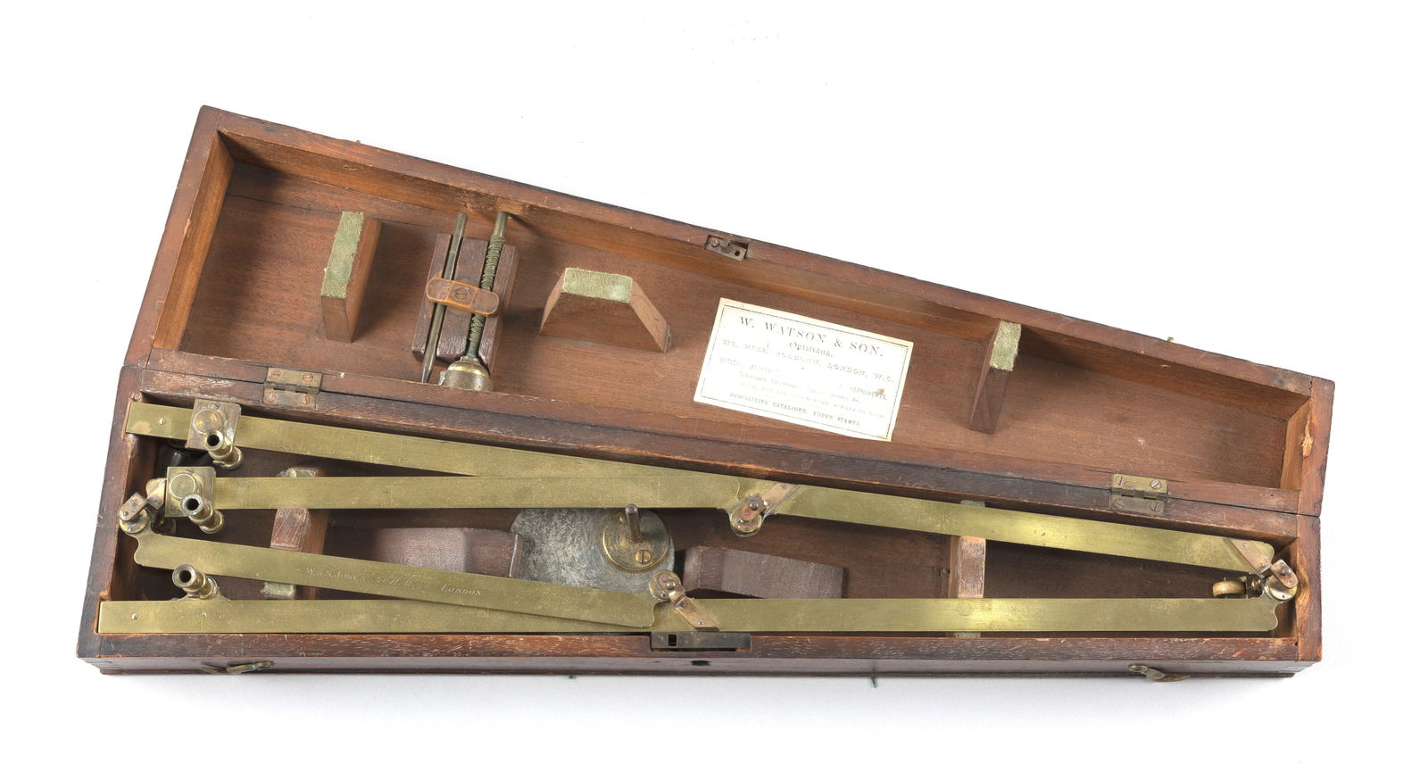 CASED W. & S. JONES BRASS PANTOGRAPH London, Circa 1820 Case height 4". Width 21". Depth 5". (1 of 3)
