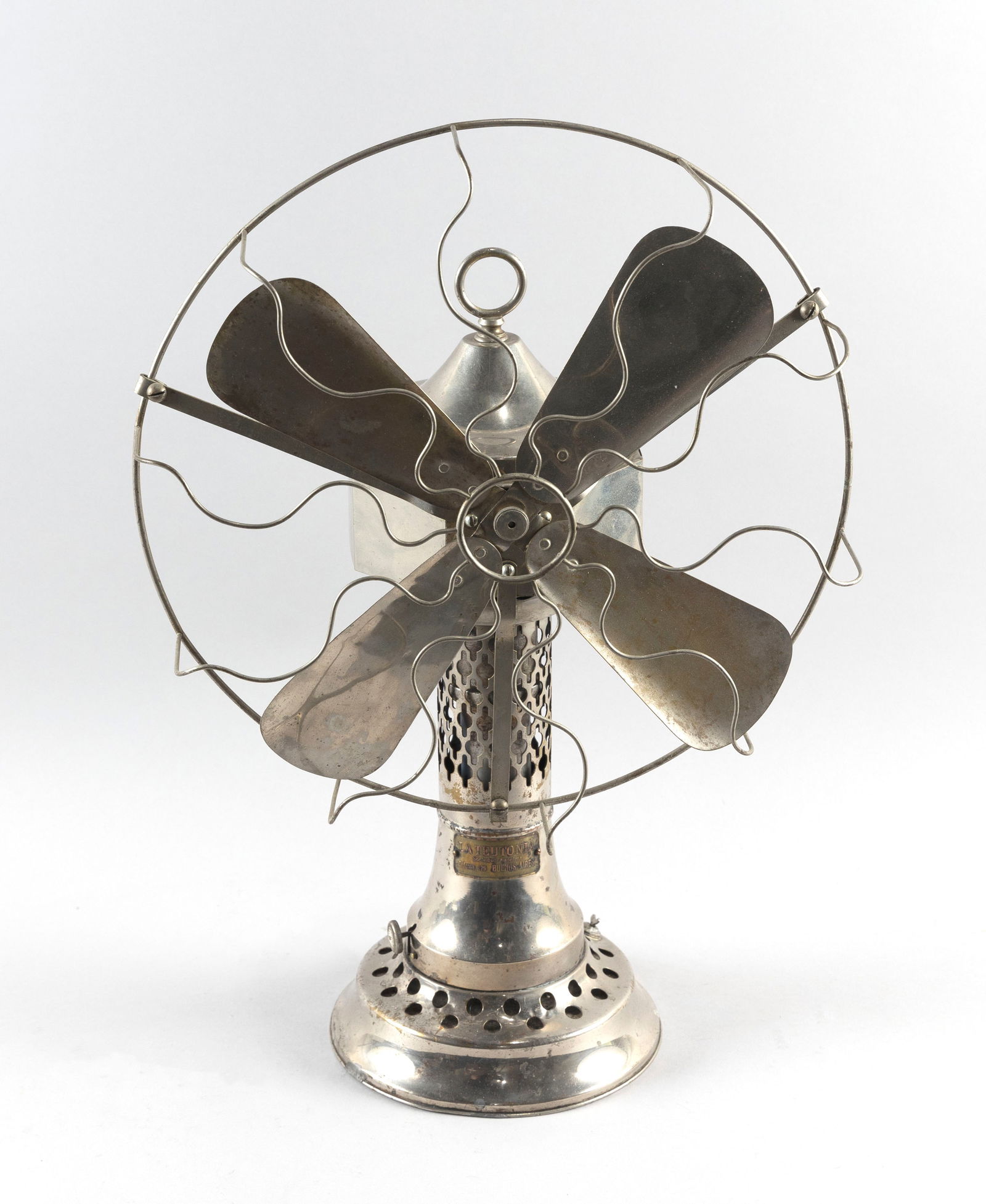 ALCOHOL-BURNING HOT AIR TABLE FAN Early 20th Century Height 22". Cage diameter 16". (1 of 4)