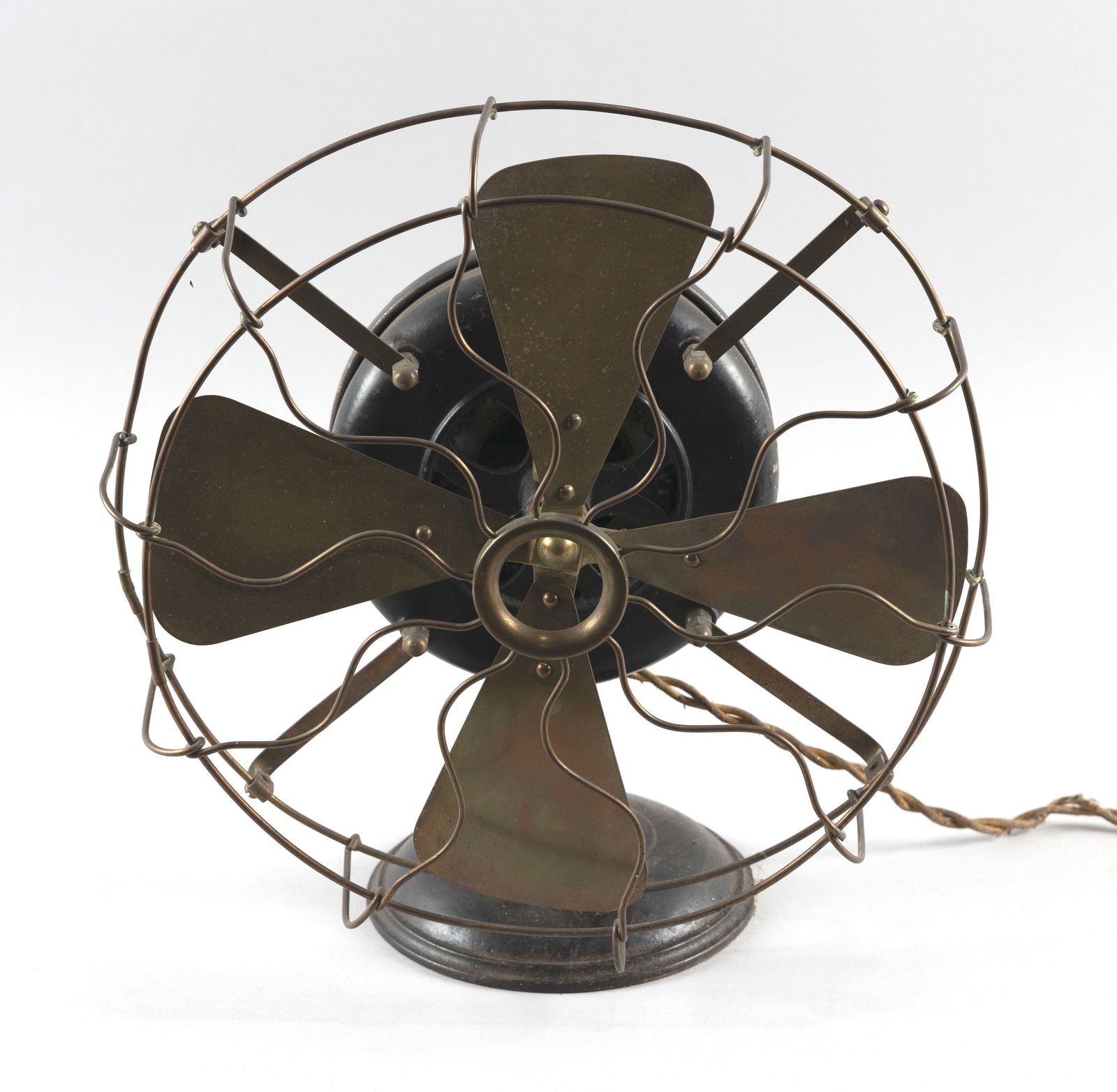 GENERAL ELECTRIC CO. "PANCAKE" ALTERNATING-CURRENT MOTOR FAN Late 19th Century Height 14". Cage (1 of 3)