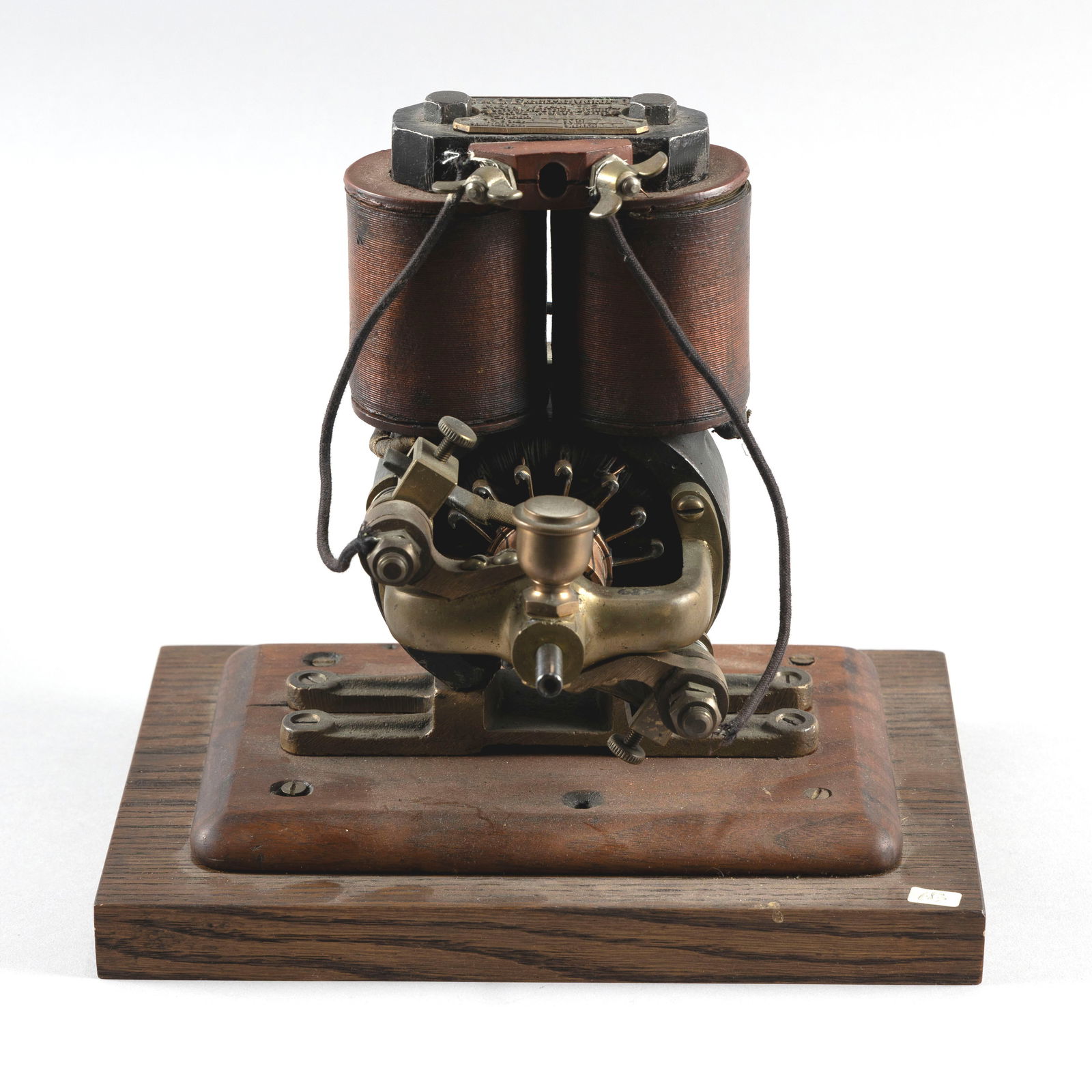 C.&C. ELECTRIC MOTOR CO. TYPE 1N ELECTRIC MOTOR New York, Late 19th Century Height 10.5". Base: C.&C. ELECTRIC MOTOR CO. TYPE 1N ELECTRIC MOTORNew York, Late 19th CenturySerial #5724. Patent date December 21, 1886, nos. 354,538 and 354,539. Maker's plaque with speed, type, volts, etc. Mounted on