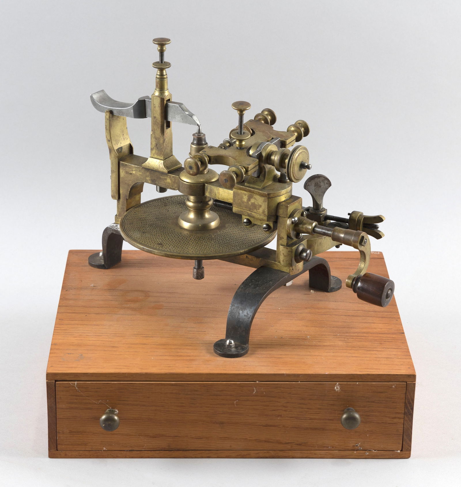 CRANK-OPERATED WHEEL AND GEAR CUTTING ENGINE Likely Switzerland, Mid-19th Century Height 14". Width (1 of 5)