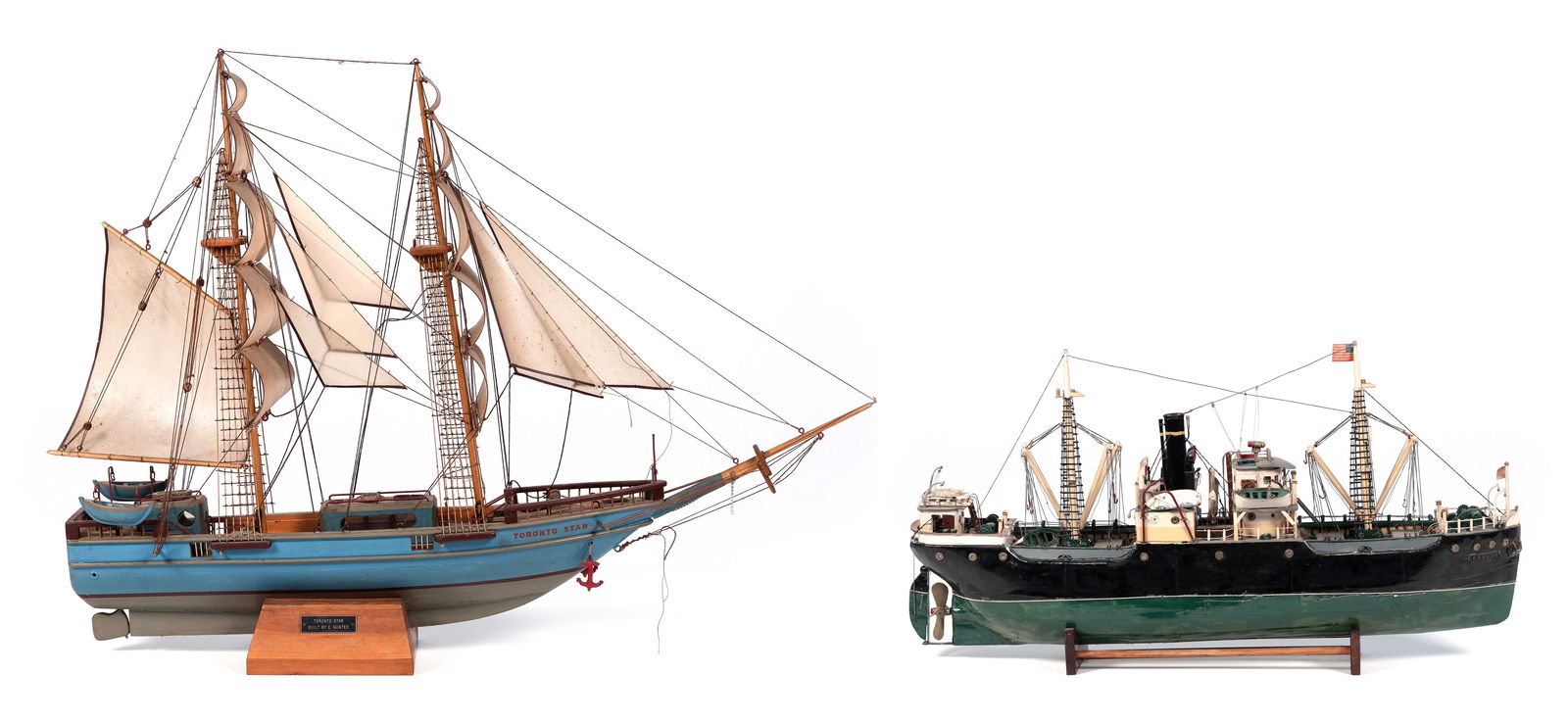 TWO SHIP MODELS 20th Century Lengths 32" and 37". (1 of 5)