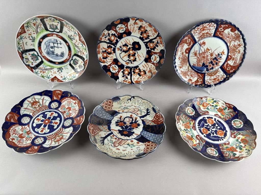 SIX JAPANESE IMARI PORCELAIN CHARGERS Late 19th/Early 20th Century Diameters from 11.5" to 12.5". (1 of 5)