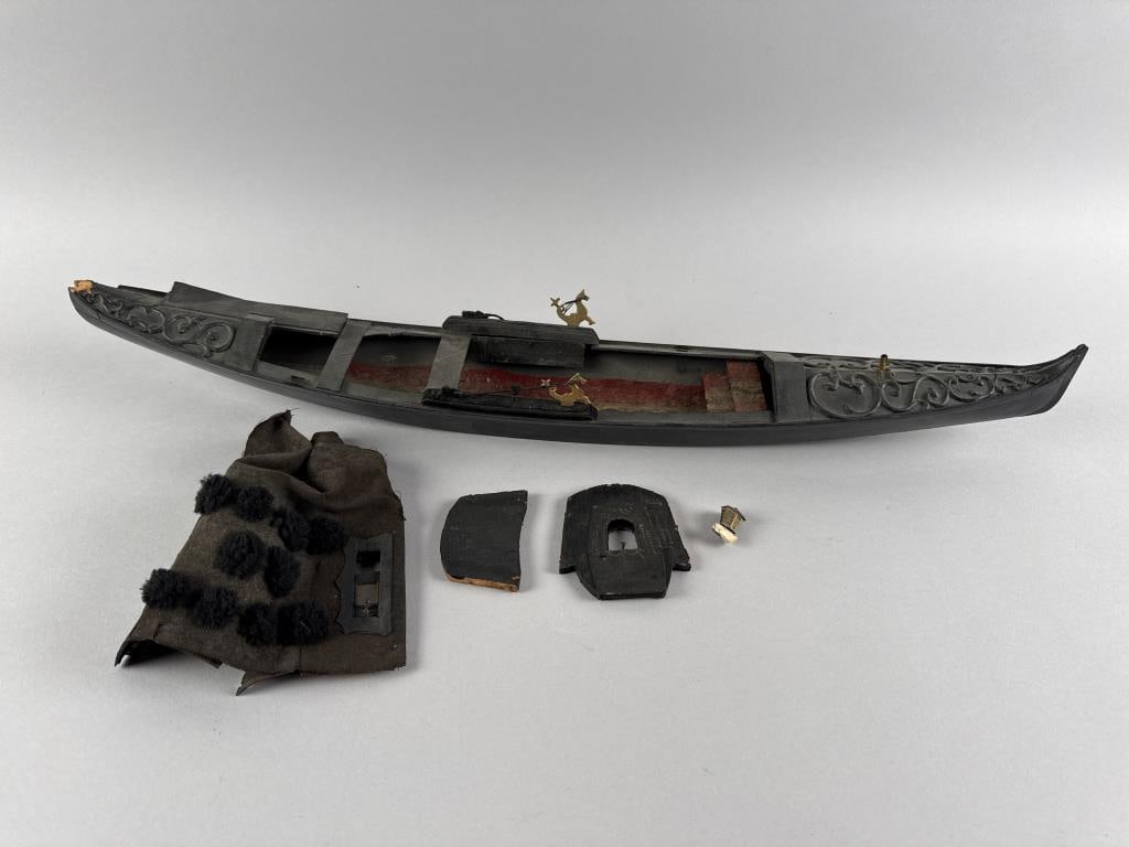 MODEL OF A VENETIAN GONDOLA Length 26.5".: MODEL OF A VENETIAN GONDOLALength 26.5".