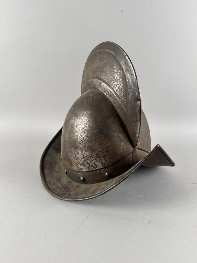 REPRODUCTION SPANISH HELMET 20th Century Height 11". (1 of 3)