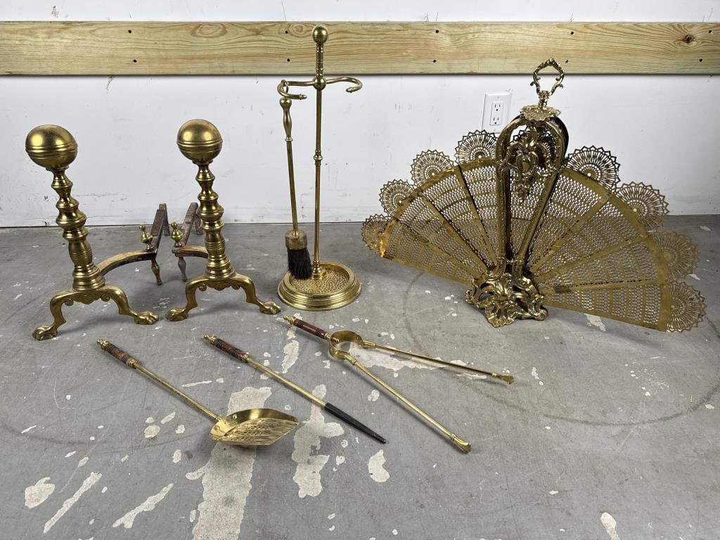LOT OF FIREPLACE EQUIPMENT 19th/20th Century Heights from 19" to 26". (1 of 2)