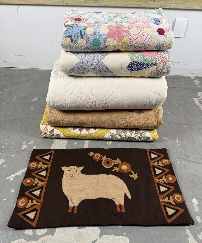 FIVE QUILTS AND A WALL HANGING 19th/20th Century (1 of 9)