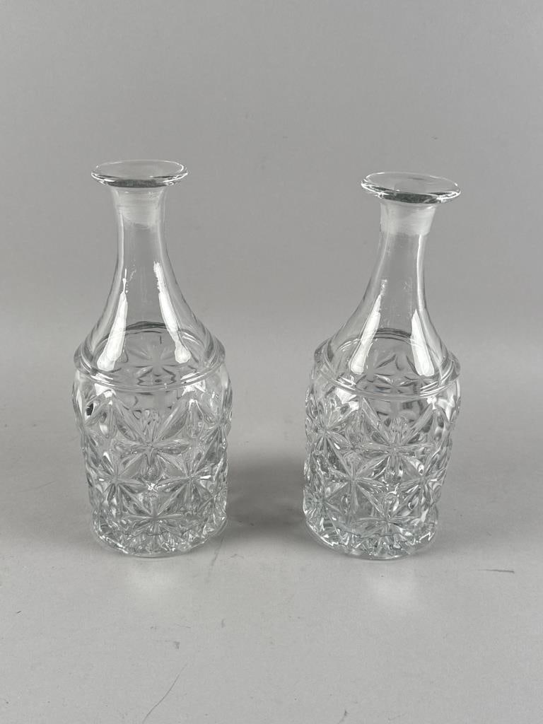 PAIR OF SANDWICH CLEAR GLASS DECANTERS 19th Century Heights 9". (1 of 3)