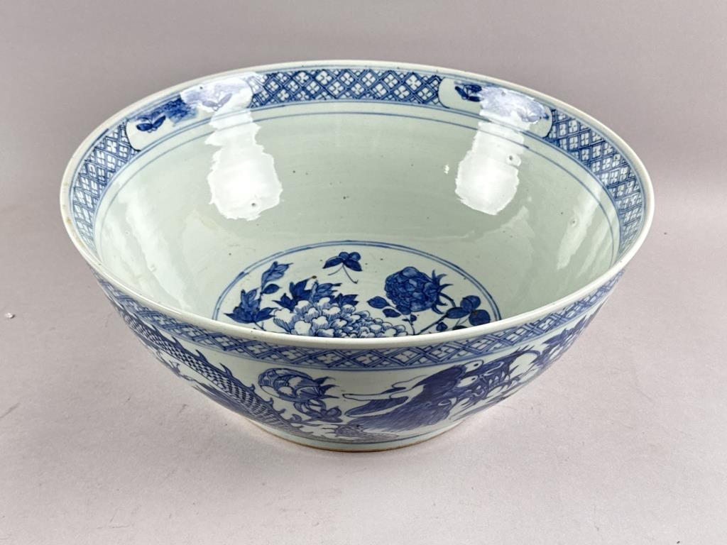 LARGE CHINESE BLUE AND WHITE PORCELAIN BOWL 19th Century Height 6.5". Diameter 15.25". (1 of 5)