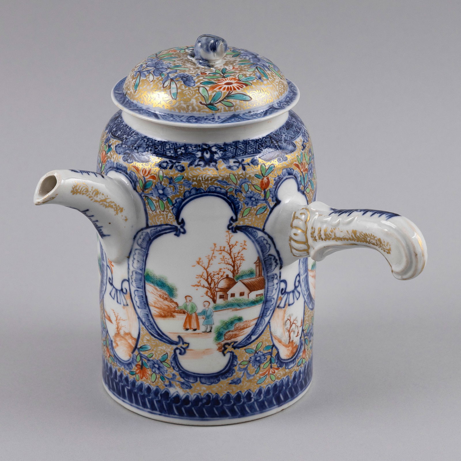 CHINESE EXPORT PORCELAIN CHOCOLATE POT 19th Century Height 7.75". (1 of 4)