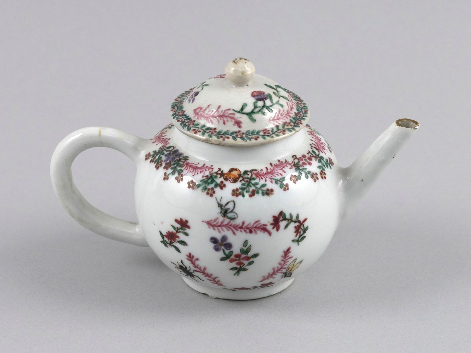 CHINESE EXPORT FAMILLE ROSE PORCELAIN MINIATURE TEAPOT Late 18th Century Height 3.75". (1 of 3)