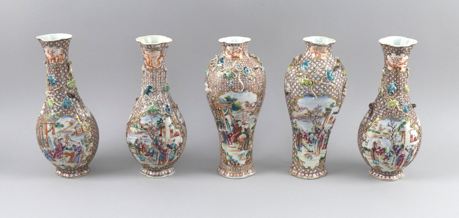 CHINESE EXPORT FAMILLE ROSE PORCELAIN FIVE-PIECE MANTEL GARNITURE 18th Century Heights 9.75". (1 of 5)