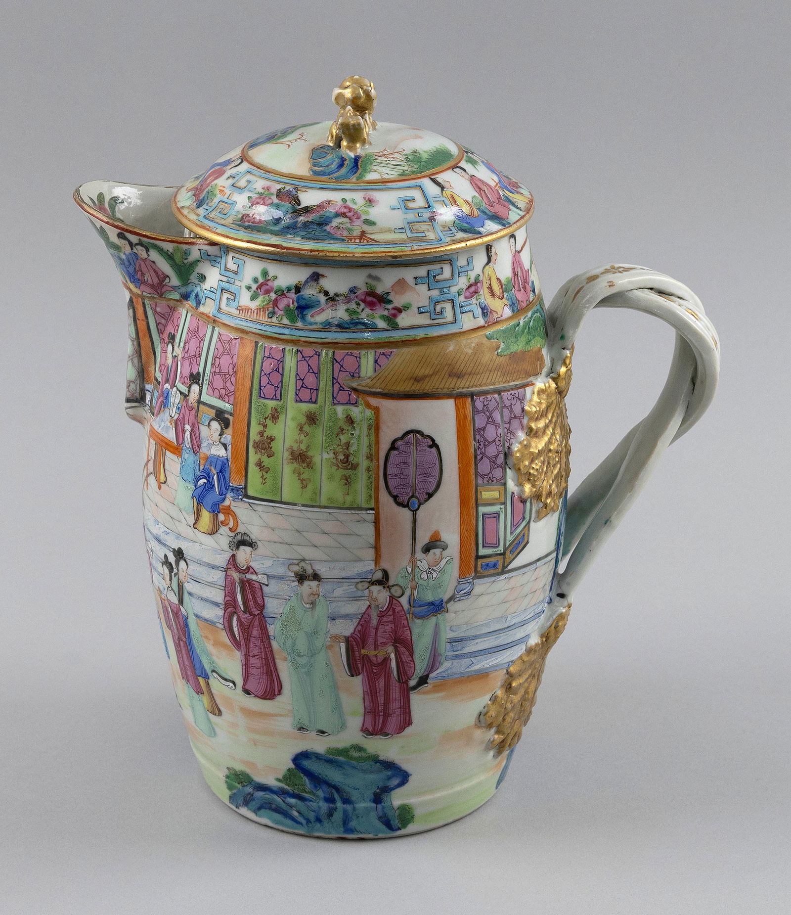 CHINESE EXPORT ROSE MANDARIN PORCELAIN CIDER PITCHER First Half of the 19th Century Height 10.25". (1 of 5)