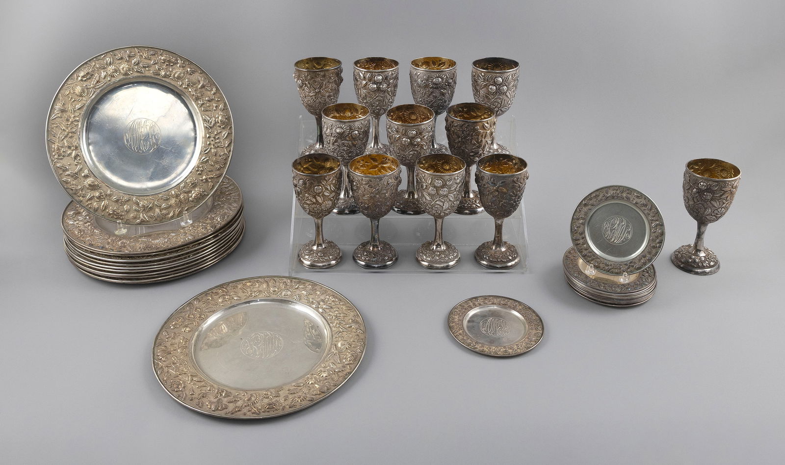 IMPRESSIVE STERLING SILVER DINNER SERVICE FOR TWELVE Late 19th Century Approx. 344.2 troy oz. (1 of 1)