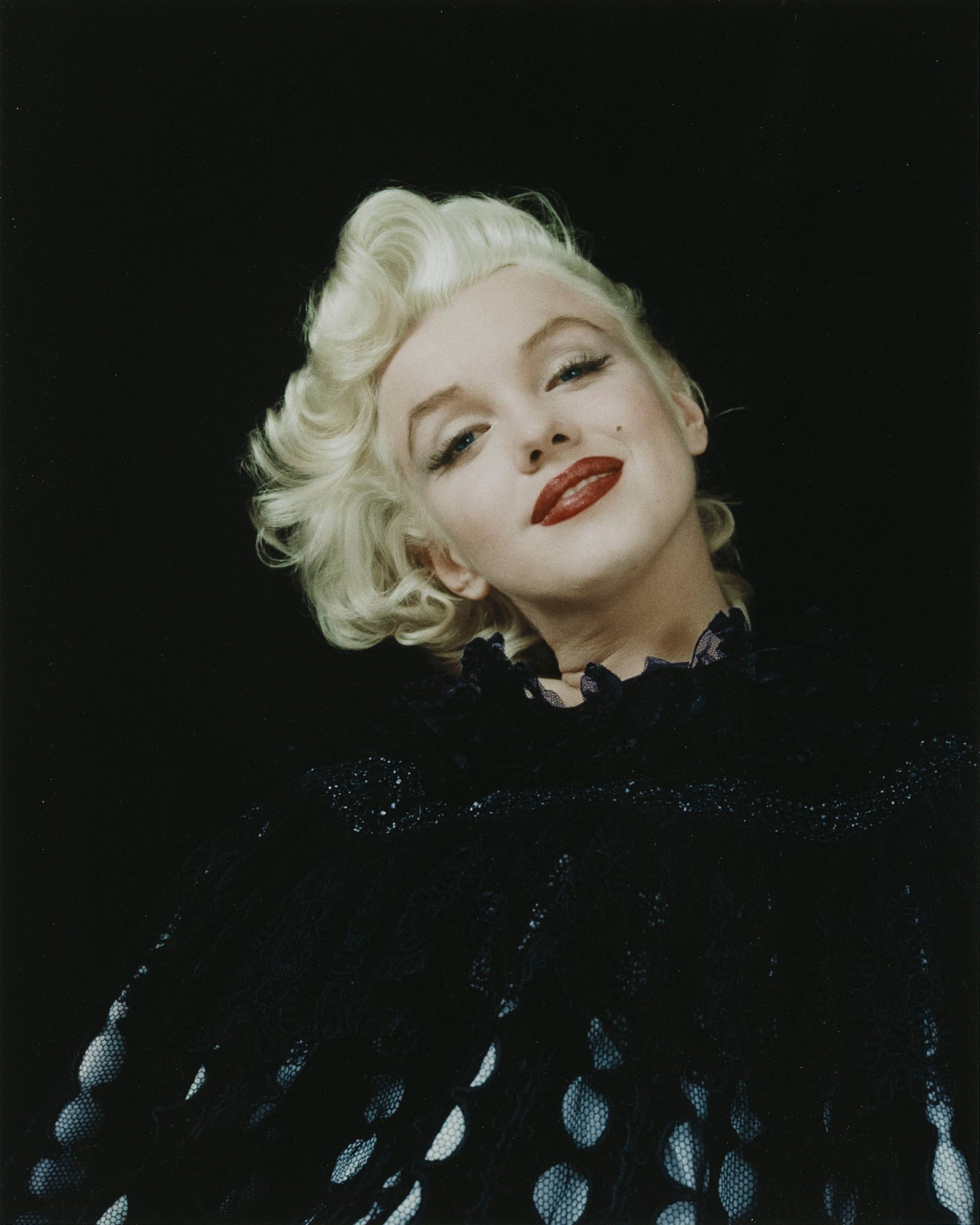 MILTON H. GREENE (New York, 1922-1985), "Black Cape and Fur", 1955., Digital print on Epson (1 of 3)