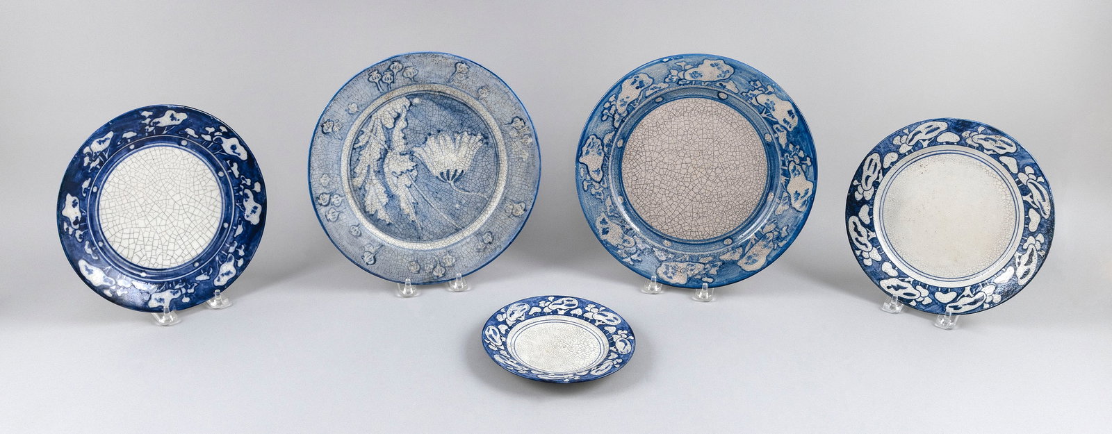 FIVE DEDHAM POTTERY PLATES Dedham, Massachusetts, Late 19th/20th Century Diameters from 6" to (1 of 2)