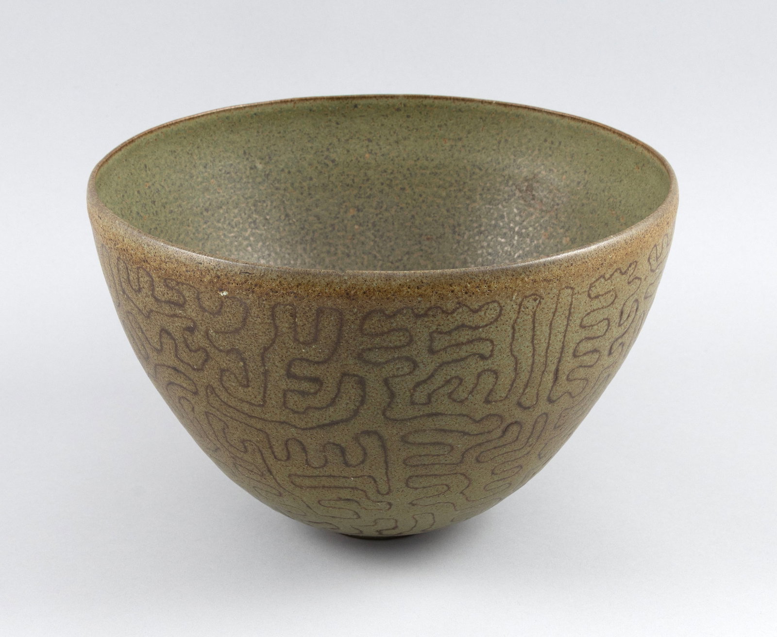 ROBERT ZERLIN STUDIO POTTERY BOWL Ohio, 20th Century Height 7". Diameter 10.5". (1 of 5)