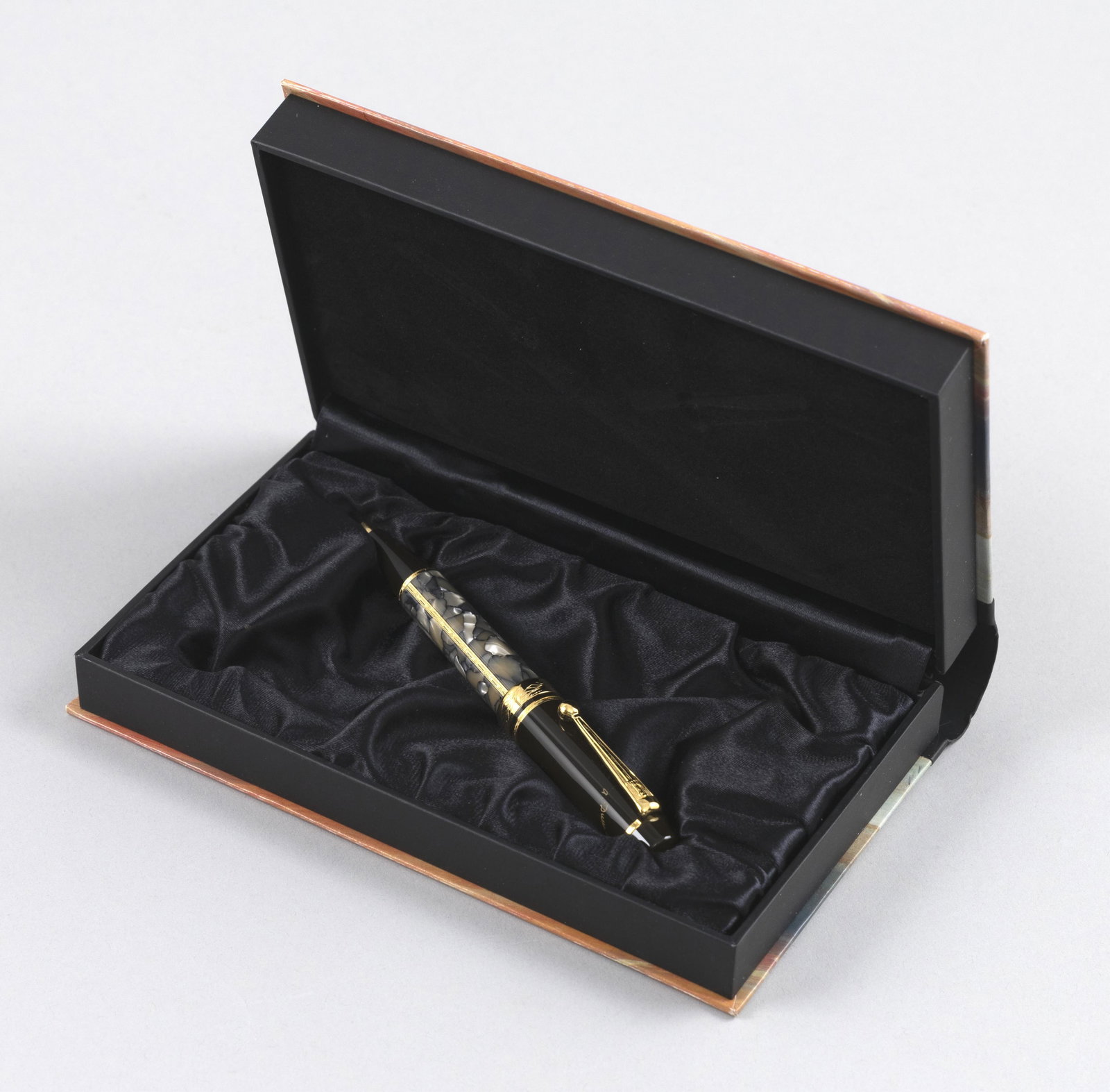 MONTBLANC ALEXANDRE DUMAS LIMITED EDITION BALLPOINT PEN 1996 Pen length 5.125". Outer box 4.25" x (1 of 7)