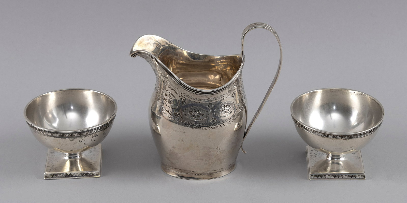 THREE STERLING SILVER TABLEWARES 19th and 20th Centuries Approx. 7.0 troy oz. (1 of 5)