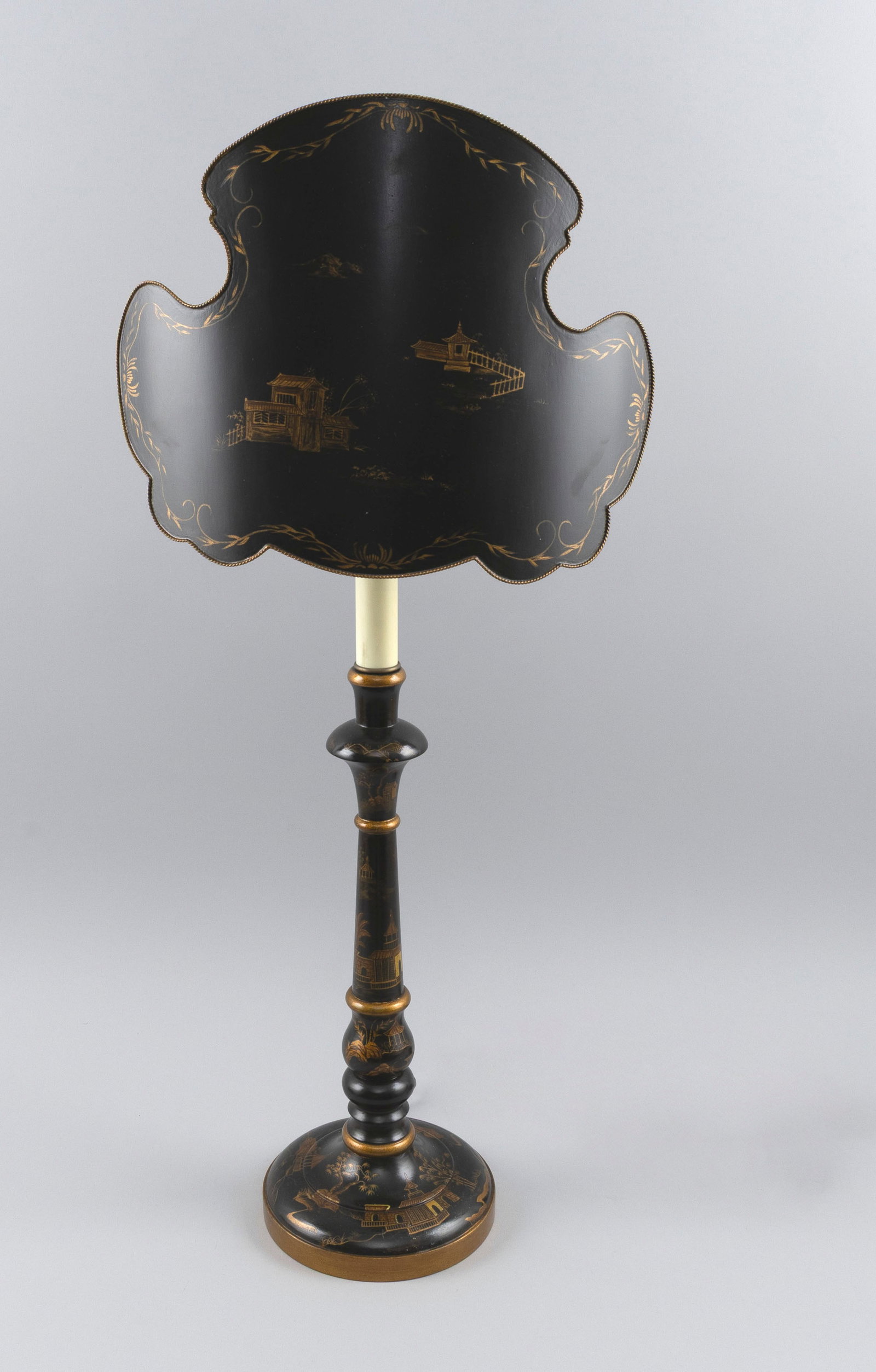 CHINOISERIE METAL AND WOOD TABLE LAMP 20th Century Height 28.25". (1 of 3)