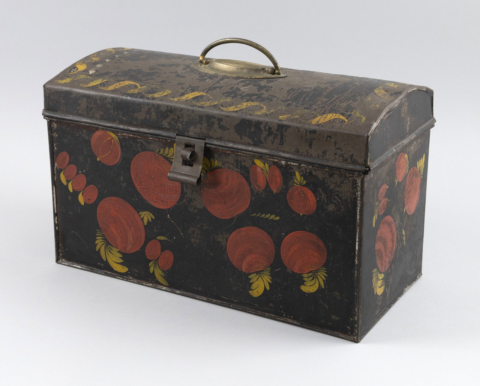 NEW YORK STATE TOLE DOME-TOP BOX 19th Century Height 8". Width 14". Depth 7". (1 of 4)