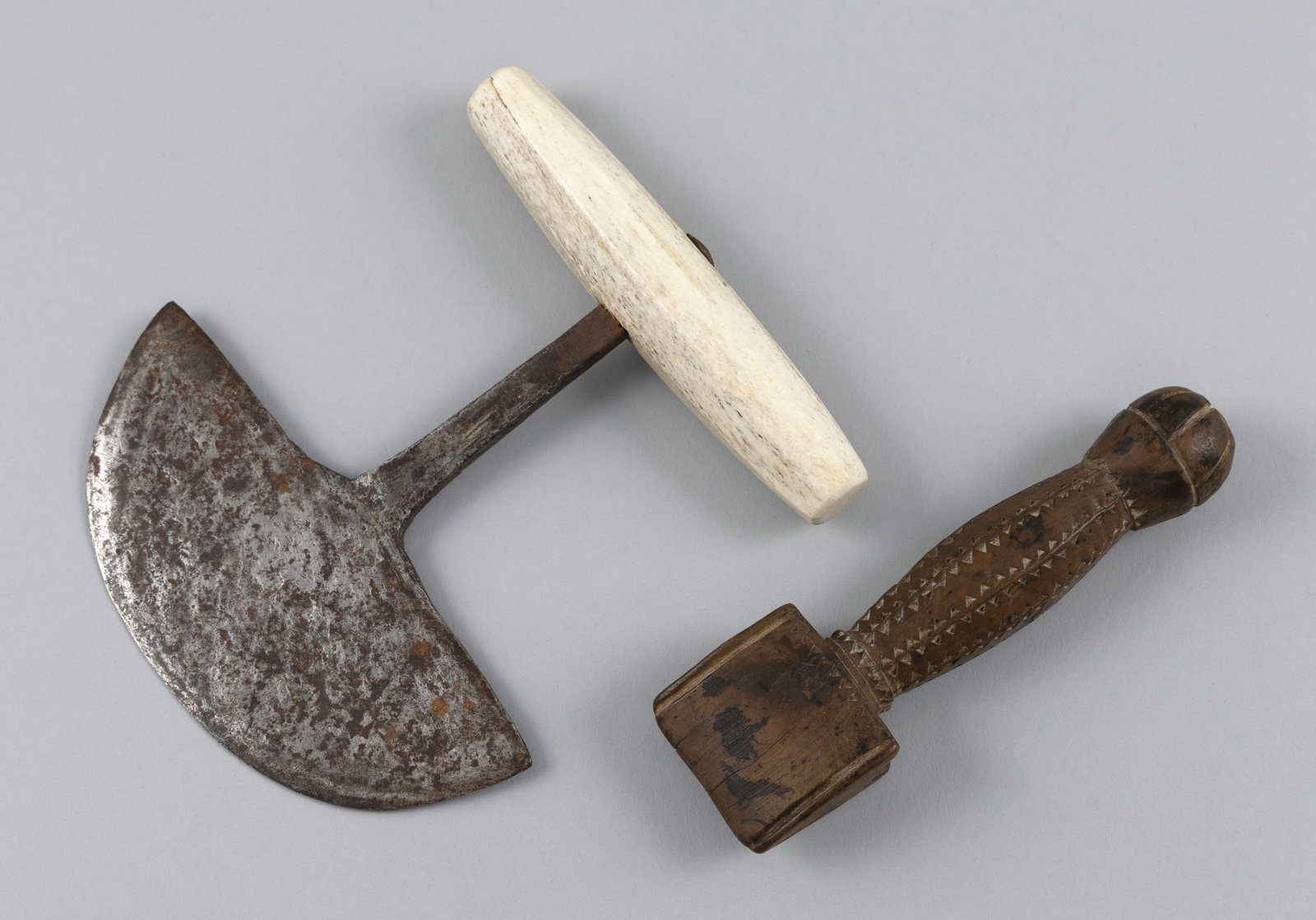 TWO UTILITARIAN ITEMS, PROBABLY SAILOR-MADE 19th Century Lengths approx. 5.25". (1 of 4)