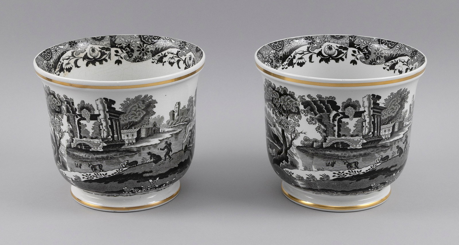 PAIR OF SPODE BLACK AND WHITE "ITALIAN" PORCELAIN CACHEPOTS England, 20th Century Heights 6". (1 of 6)