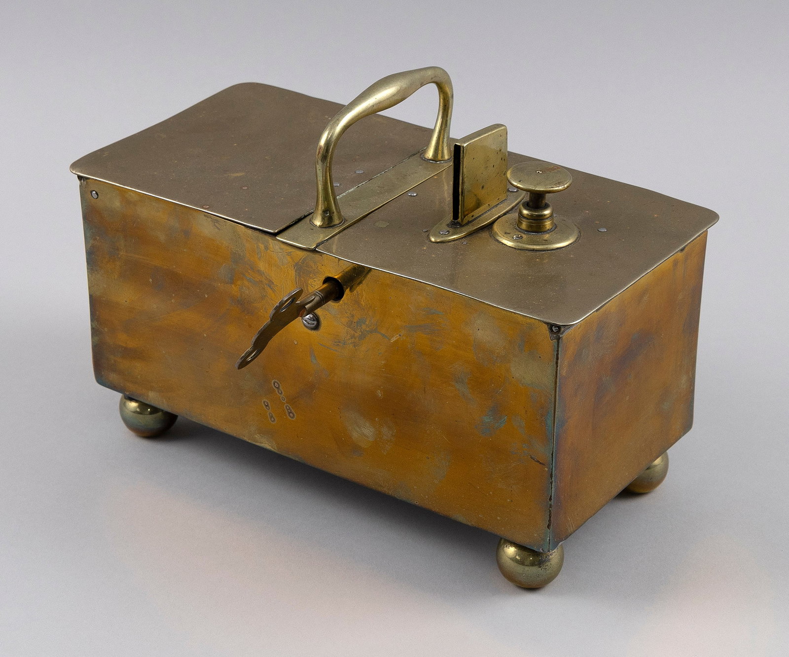ENGLISH BRASS "HONESTY" BOX FOR TOBACCO 19th Century Height 7". Length 10". Width 5". (1 of 4)