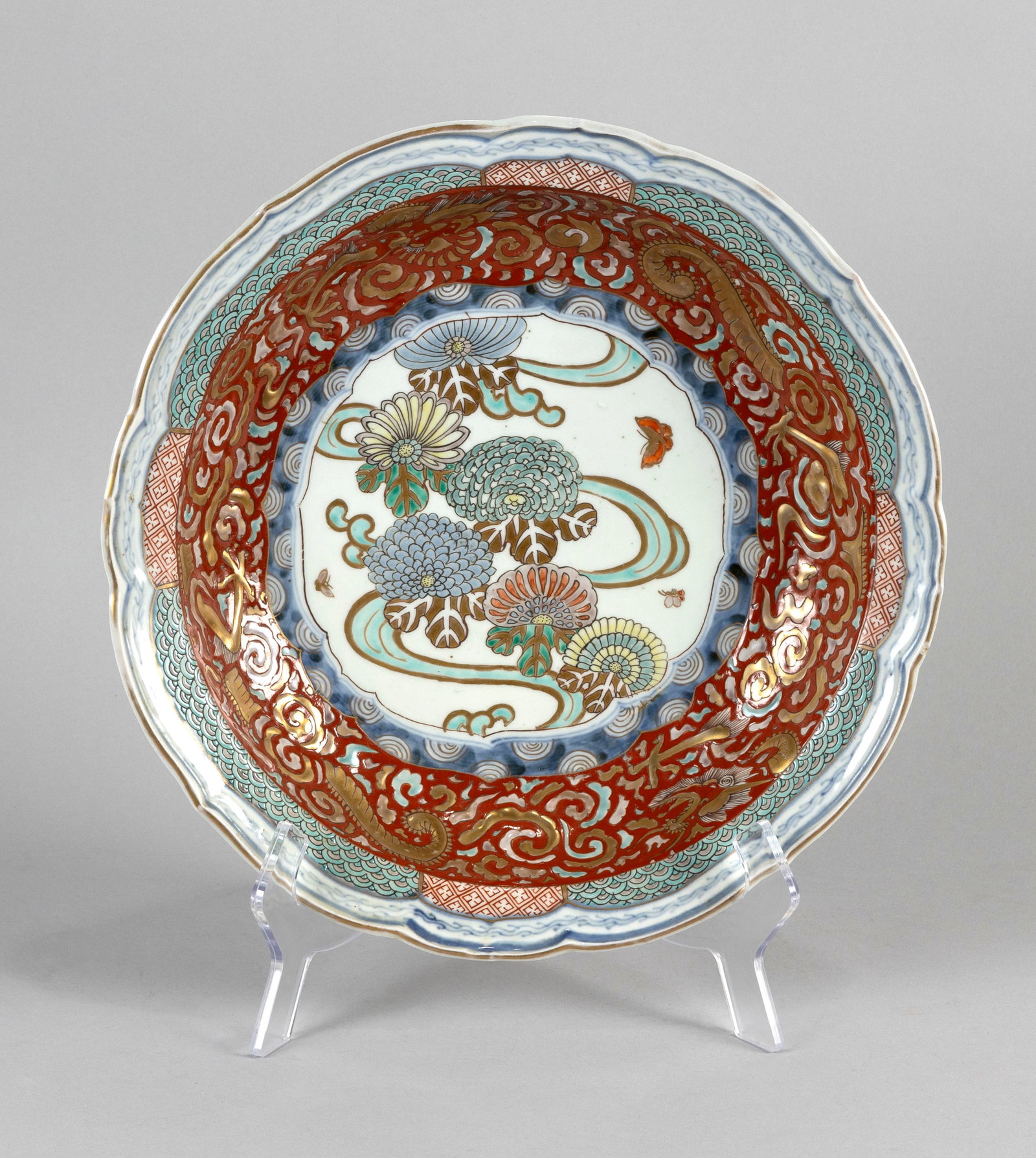 JAPANESE IMARI PORCELAIN BOWL Late Meiji Period Height 2.5". Diameter 12.25". (1 of 2)