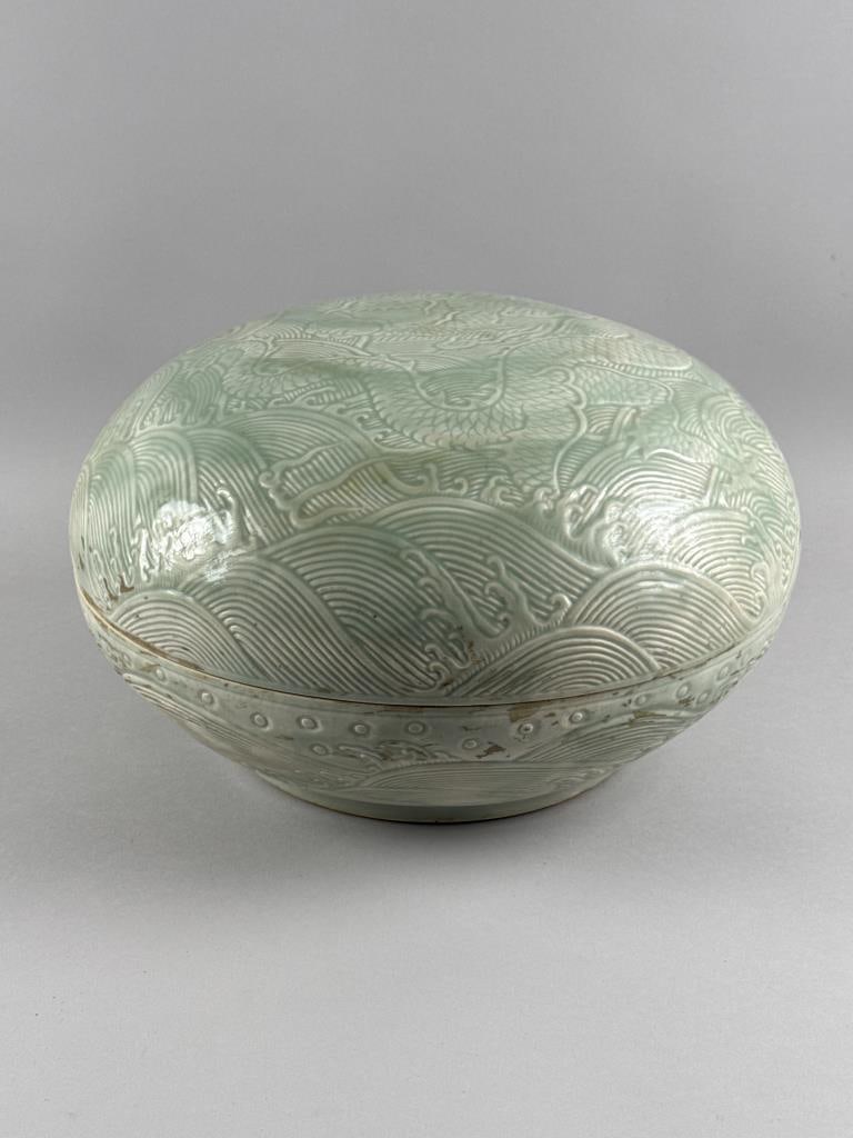 CHINESE CELADON POTTERY JAR 20th Century Total height on stand 10". (1 of 5)